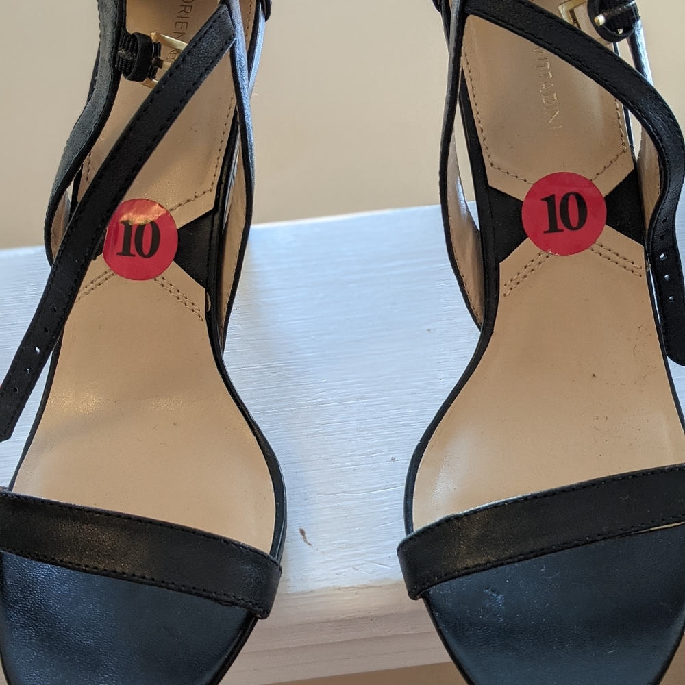 Shoes - Picture 2 of 4